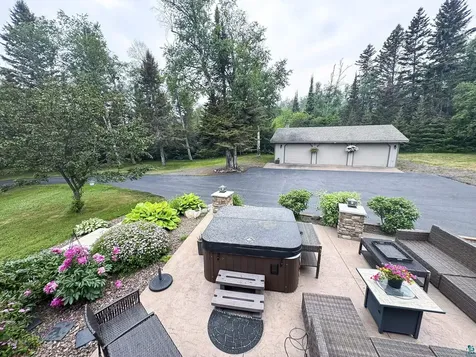 1521 Highway 61 E Grand Marais MN 55604