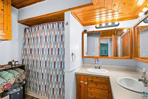 507 6th Avenue E Superior WI 54880