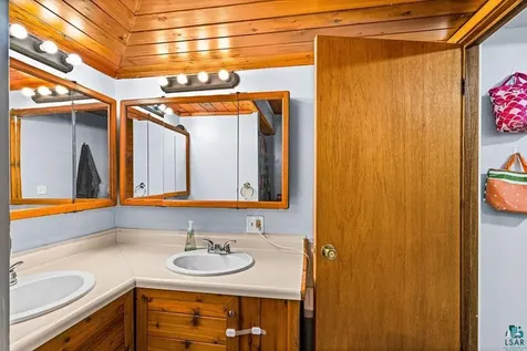 507 6th Avenue E Superior WI 54880