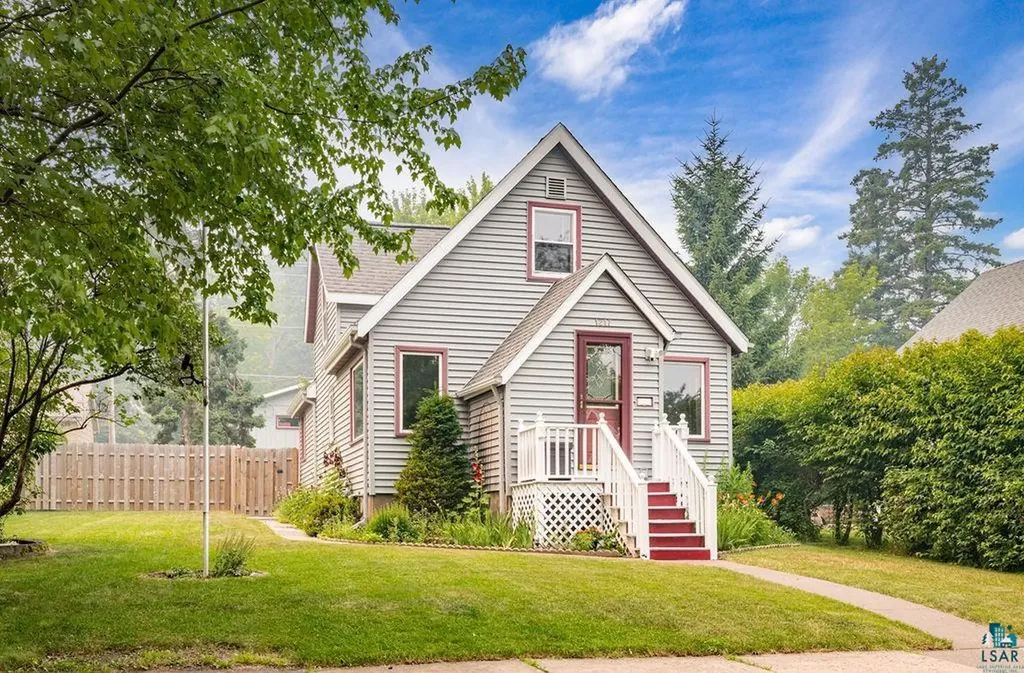 1217 E 10th Street Duluth MN 55805