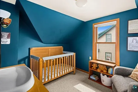 1217 E 10th Street Duluth MN 55805