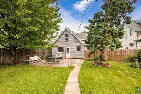 1217 E 10th Street Duluth MN 55805