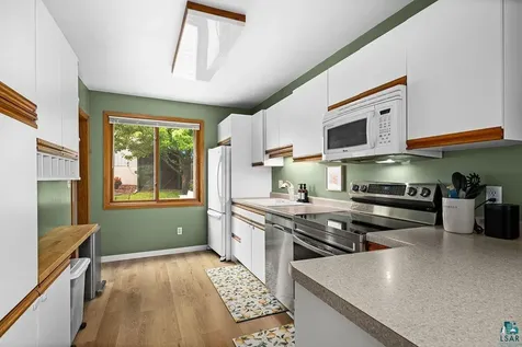1217 E 10th Street Duluth MN 55805