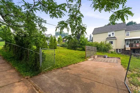 718 N 1st Avenue E Duluth MN 55805