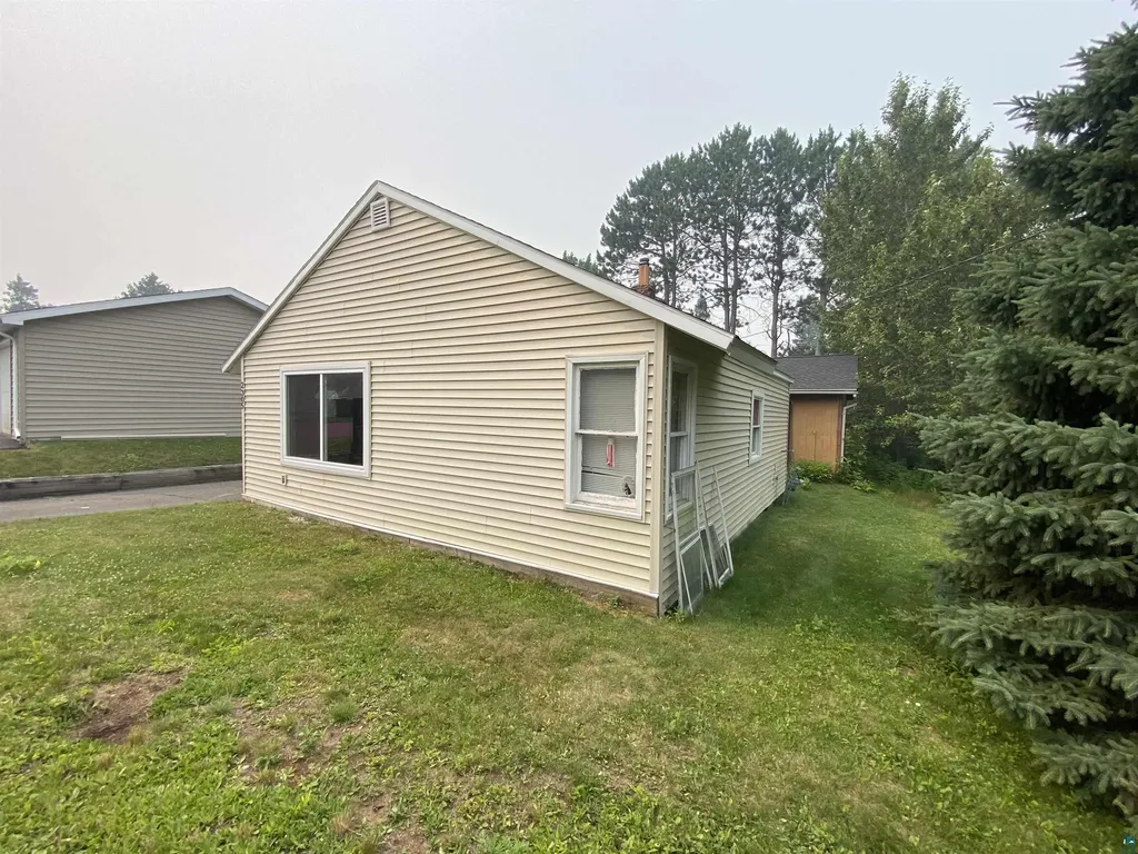 2305 Pershing Street Duluth MN 55811