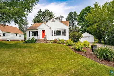 19 E Buffalo Street Duluth MN 55811