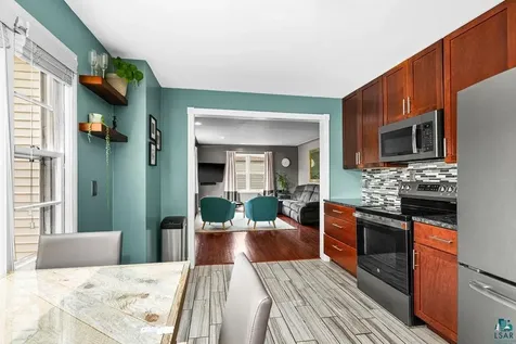 19 E Buffalo Street Duluth MN 55811