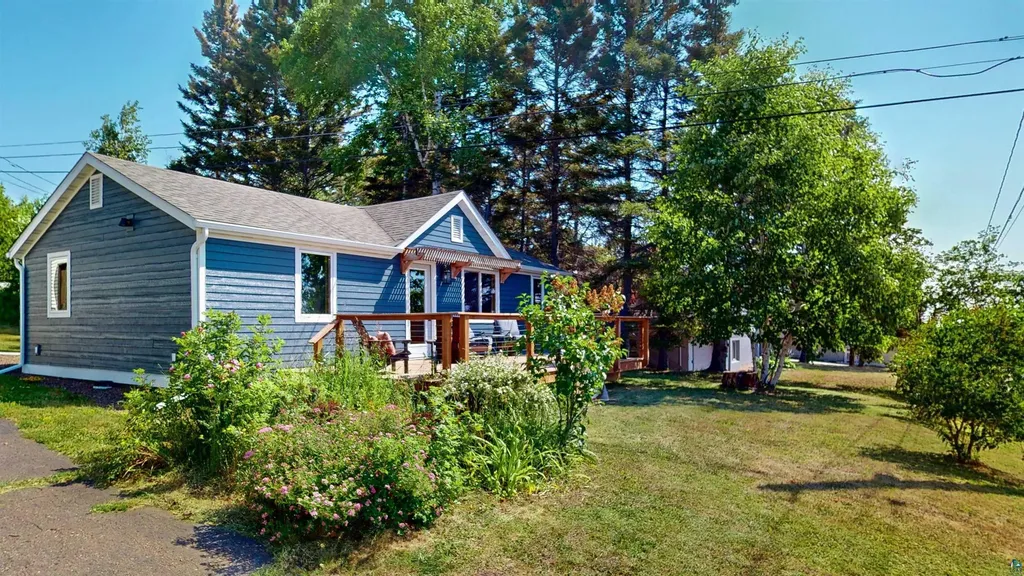 511 W 3rd Street Grand Marais MN 55604