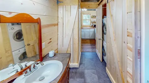 511 W 3rd Street Grand Marais MN 55604