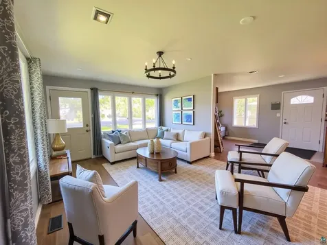 25 Gibson Road Silver Bay MN 55614