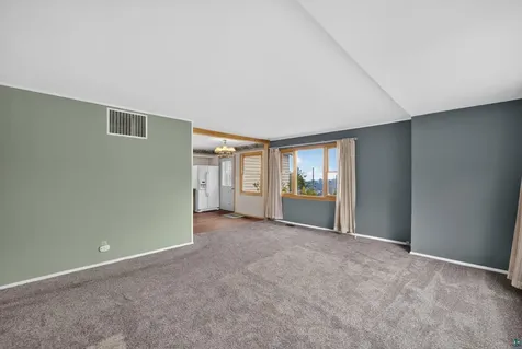16 Carter Lane Silver Bay MN 55614