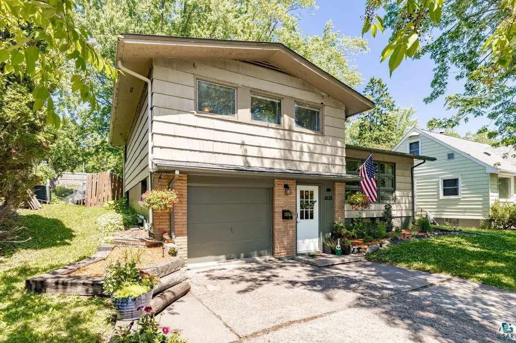 4119 Pitt Street Duluth MN 55804