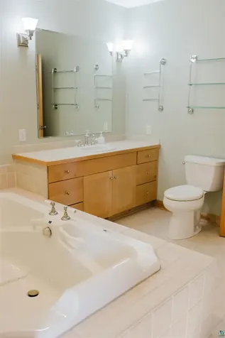 13 W 8th Street Duluth MN 55805