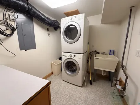 13 W 8th Street Duluth MN 55805