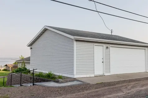 13 W 8th Street Duluth MN 55805