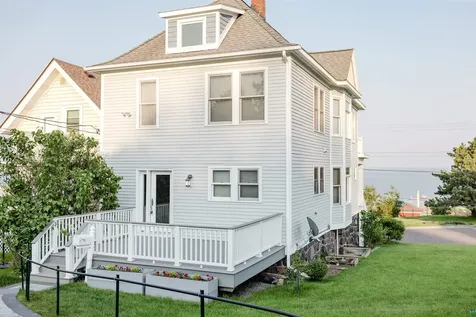 13 W 8th Street Duluth MN 55805
