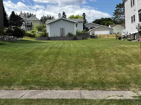 13 W 8th Street Duluth MN 55805