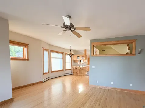 13 W 8th Street Duluth MN 55805