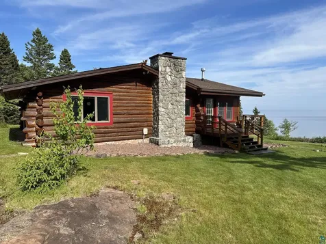 3644 Hwy 61 E Grand Marais MN 55604