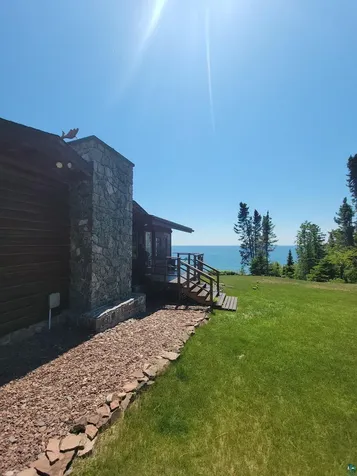 3644 Hwy 61 E Grand Marais MN 55604