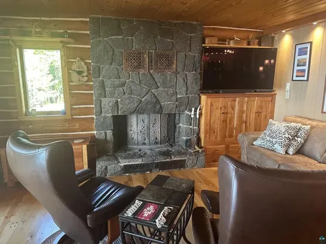 3644 Hwy 61 E Grand Marais MN 55604