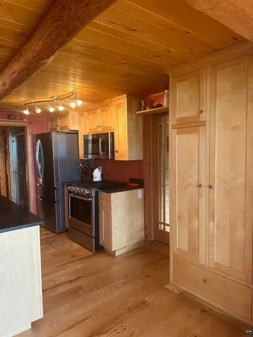 3644 Hwy 61 E Grand Marais MN 55604