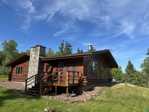 3644 Hwy 61 E Grand Marais MN 55604