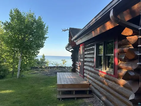 3644 Hwy 61 E Grand Marais MN 55604