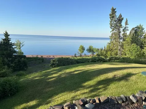 3644 Hwy 61 E Grand Marais MN 55604