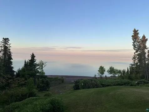 3644 Hwy 61 E Grand Marais MN 55604