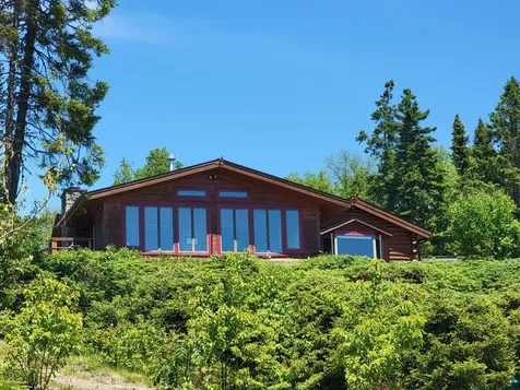 3644 Hwy 61 E Grand Marais MN 55604