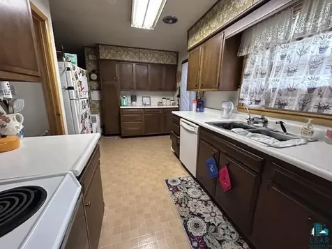 704 Maple Drive Aurora MN 55705
