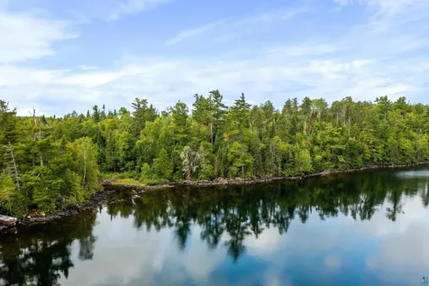 15XA Greenwood Lake Road Grand Marais MN 55604
