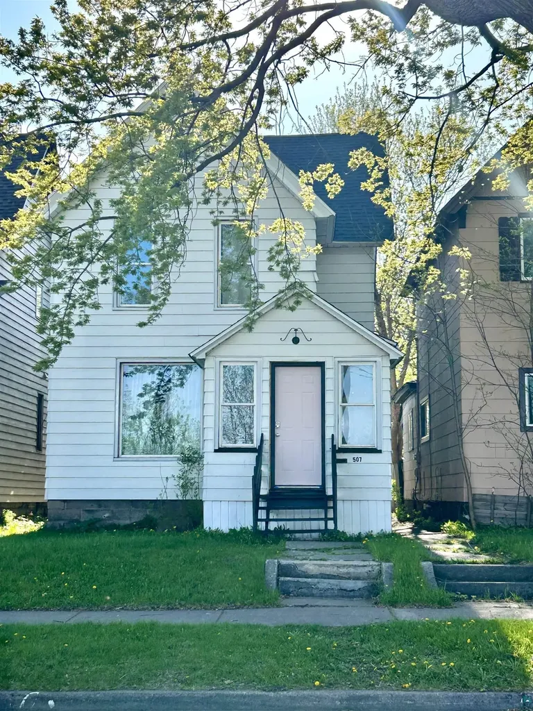 507 N 56th Avenue W Duluth MN 55807