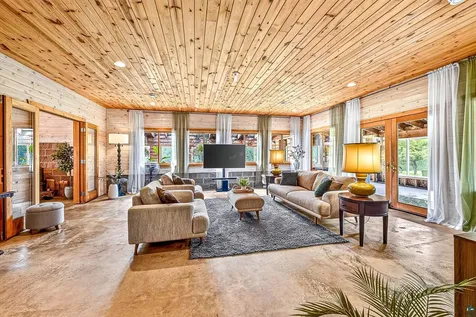 5246 Buck Road Saginaw MN 55779