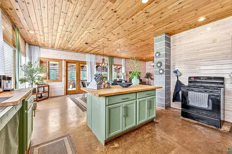 5246 Buck Road Saginaw MN 55779