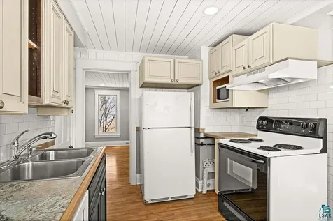 227 South Avenue Two Harbors MN 55616