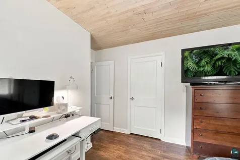 220 E Locust Street Duluth MN 55811