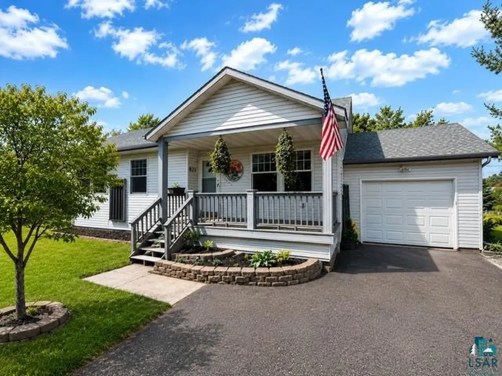 831 Commonwealth Avenue Duluth MN 55808