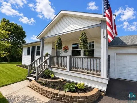 831 Commonwealth Avenue Duluth MN 55808