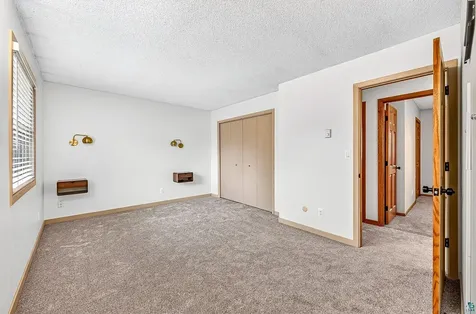 233 Sitka Street Duluth MN 55811