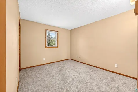 233 Sitka Street Duluth MN 55811