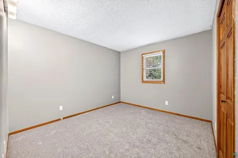 233 Sitka Street Duluth MN 55811
