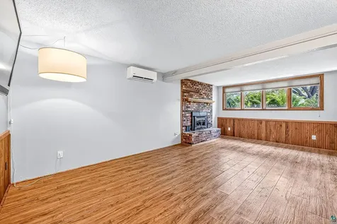 233 Sitka Street Duluth MN 55811