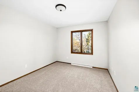 2129 Woodhaven Lane Duluth MN 55803