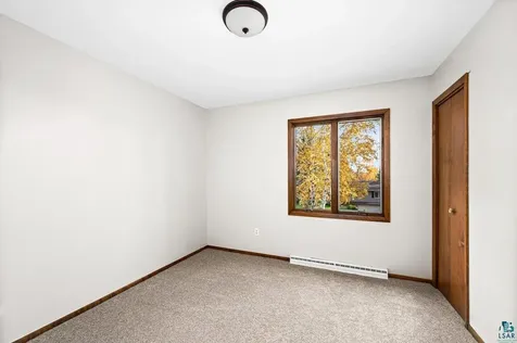 2129 Woodhaven Lane Duluth MN 55803