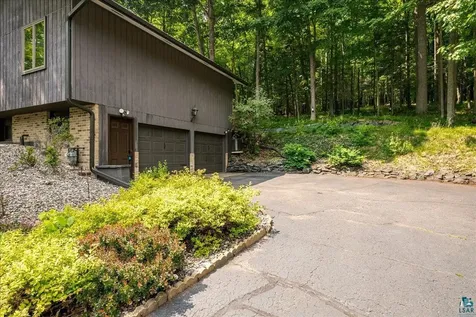 2129 Woodhaven Lane Duluth MN 55803