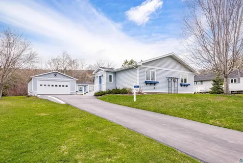209 90th Avenue W Duluth MN 55808