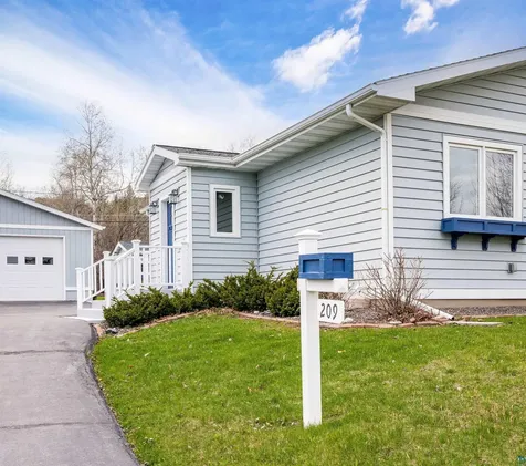 209 90th Avenue W Duluth MN 55808