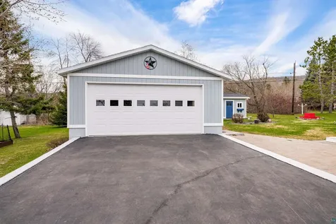 209 90th Avenue W Duluth MN 55808